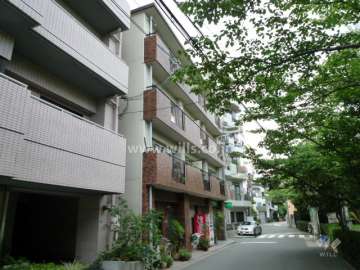 レーク夙川の外観（南側から）