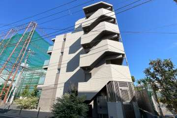 ログ西馬込の外観（南西側から）