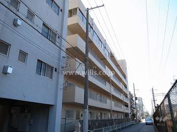 マンションラージの外観（北東側から）