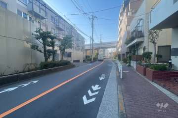 敷地南西側の前面道路