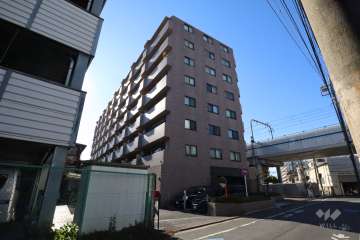 ルピナス多摩川の外観(北東側から)