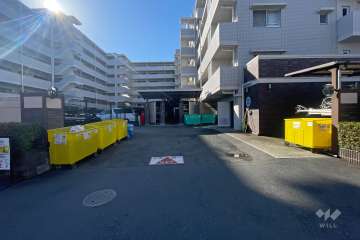 駐車場の出入り口