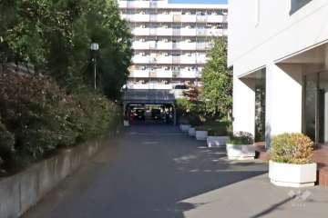 駐車場へのアプローチ