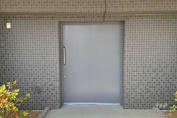 ゴミ捨て場の入り口