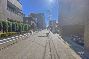 敷地東側前面道路