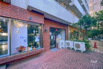 地下階テナント