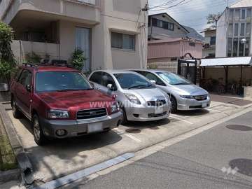 敷地内駐車場（屋外平面式）