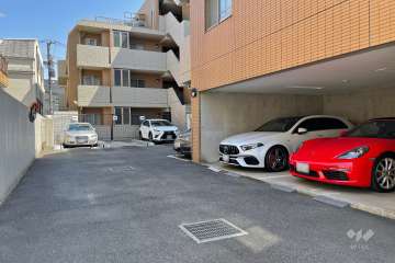 敷地内駐車場（屋外平面式）