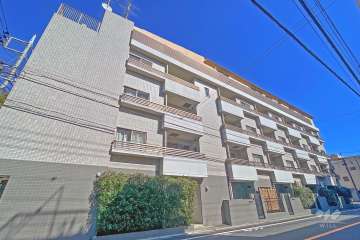 ホームズ田園調布南の外観（西側から）