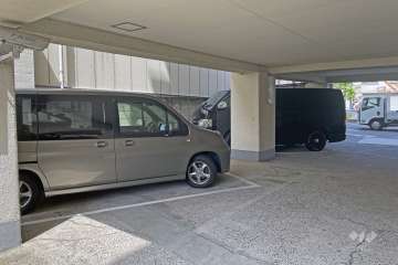 敷地内駐車場（屋内平面式）