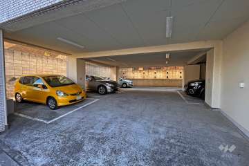 敷地内駐車場（屋内平面式）