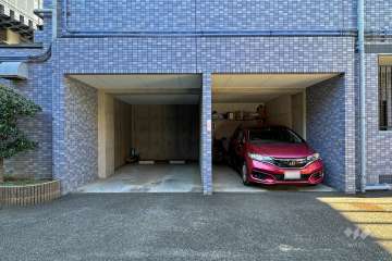 敷地内駐車場（屋内平面式）