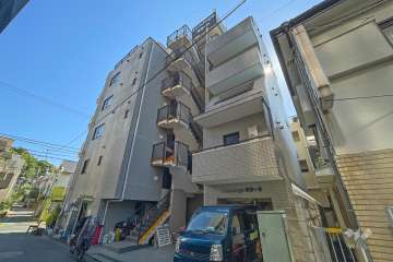 ランデージ東雪ヶ谷の外観（南西側から）