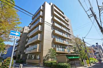 ファミール夙川の外観（北西側から）