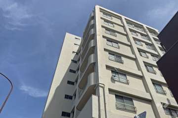 マンション雪ヶ谷の外観（西側から）