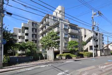 ローズハイツ東雪ヶ谷の外観（北東側から）