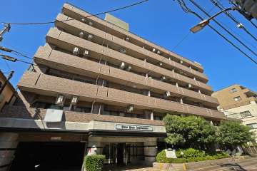 ライオンズプラザ石川台の外観（南東側から）