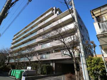 ステイツ西宮甲東園の外観(南東側から)