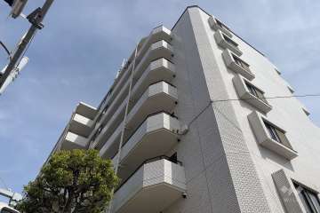 東急ドエルデュエット石川台の外観（北西側から）　　