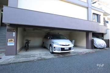 敷地内駐車場（屋内平面式）　