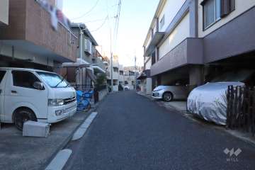 敷地北側の前面道路　