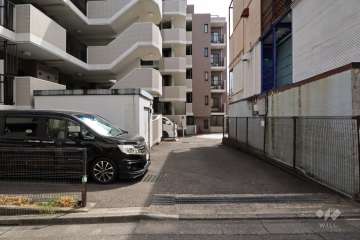 駐車場の出入り口・敷地内駐車場（屋外平面式）