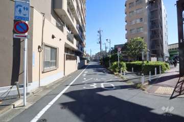 敷地南西側の前面道路