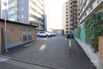 敷地内駐車場（屋外平面式）