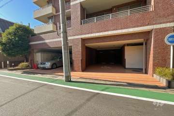 敷地内駐車場（屋内平面式）