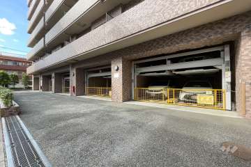 敷地内駐車場（屋内機械式）