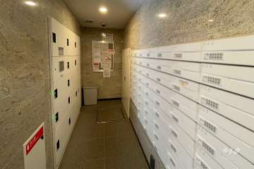 宅配ボックスと共用ポスト