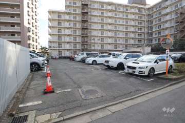 敷地内駐車場（屋外平面式）