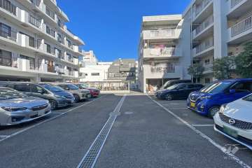 敷地内駐車場（屋外平面式）