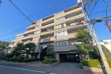 ベルヴィサンハイツの外観（南側から）