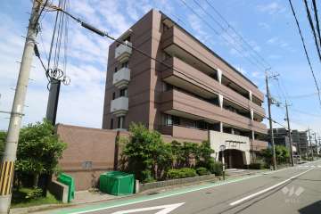 サニーヒルズ西宮北口の外観（北西側から）