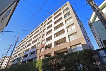 クレッセントバードスクエアの外観（南東側から）