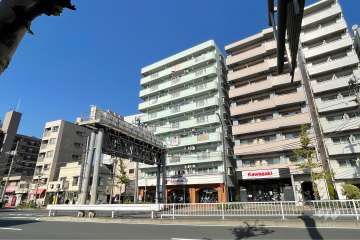 東糀谷ダイヤモンドマンションの外観（南東側から）