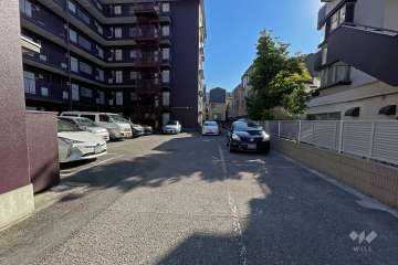 敷地内駐車場（屋外平面式）