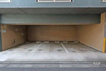 敷地内駐車場（屋内平面式）