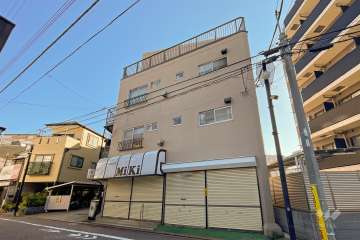 日の出ハイツの外観（南西側から）