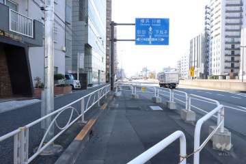 敷地北西側の前面道路
