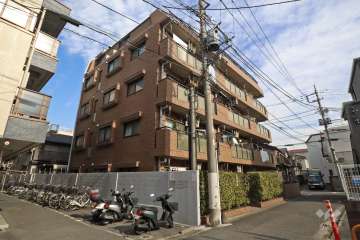 グランイーグル南蒲田2の外観（南西側から）