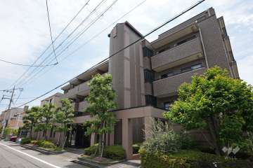 ファミーユ甲子園口の外観（北西側から）