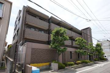 ファミーユ甲子園口の外観（北東側から）