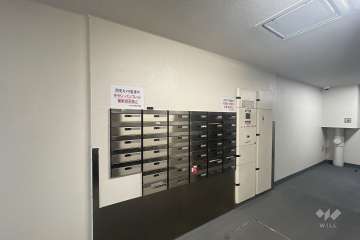 共用ポストと宅配ボックス