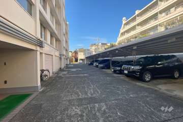 敷地内駐車場（屋外平面式）