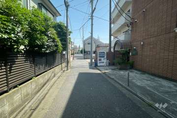 敷地北西側の前面道路