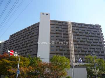 武庫川樹のまち15号棟の外観（北西側から見る）