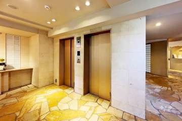 共用のエレベーター