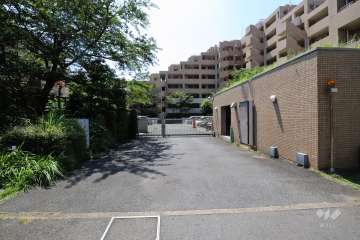 駐車場の出入り口